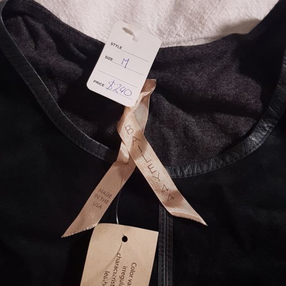 NWT Bailey 44 Black Charcoal Grey Suede Top Medium - Picture 6 of 6